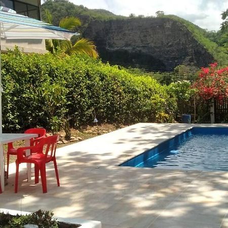 Casa Familiar Y De Descanso Villa Lorenza - Apulo Cund. Zewnętrze zdjęcie