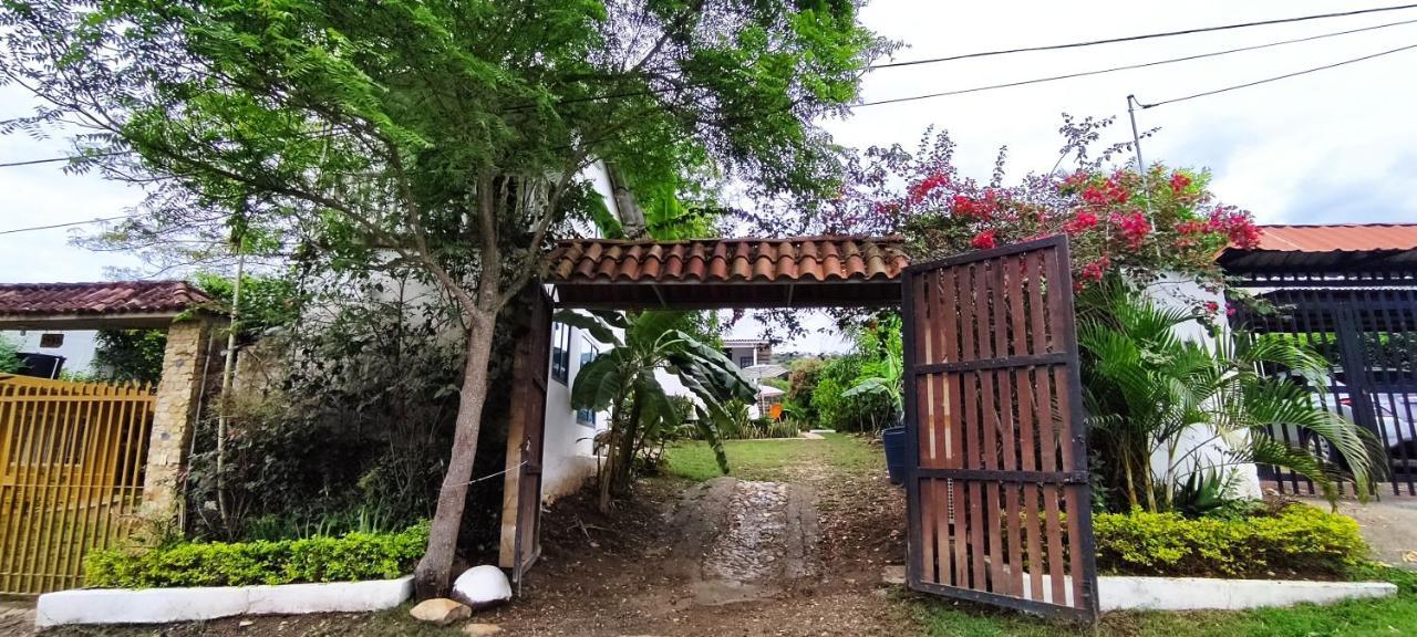 Casa Familiar Y De Descanso Villa Lorenza - Apulo Cund. Zewnętrze zdjęcie